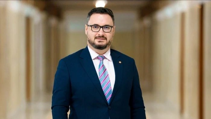 AUR atacă justificările demisiei lui Dragoș Anastasiu: „Șpaga nu poate fi prezentată ca sacrificiu”