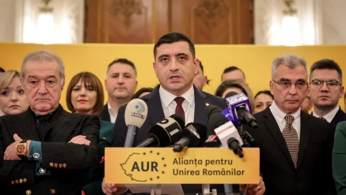 Patru moțiuni de cenzură depuse de AUR împotriva Guvernului Bolojan